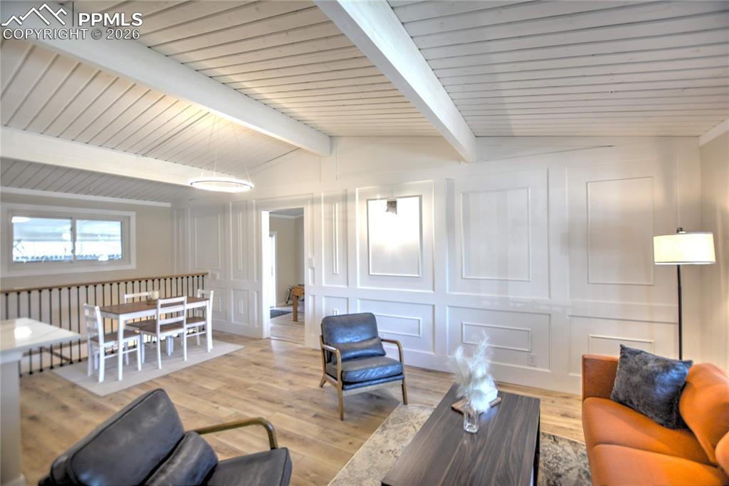 Image 6 of 33: Living Room