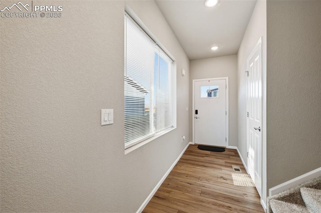 Image 10 of 33: Entry