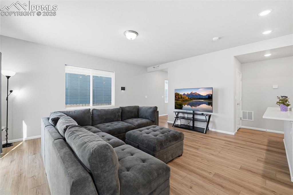 Image 13 of 33: Living Room