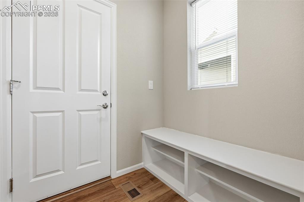 Image 18 of 33: Mud Room