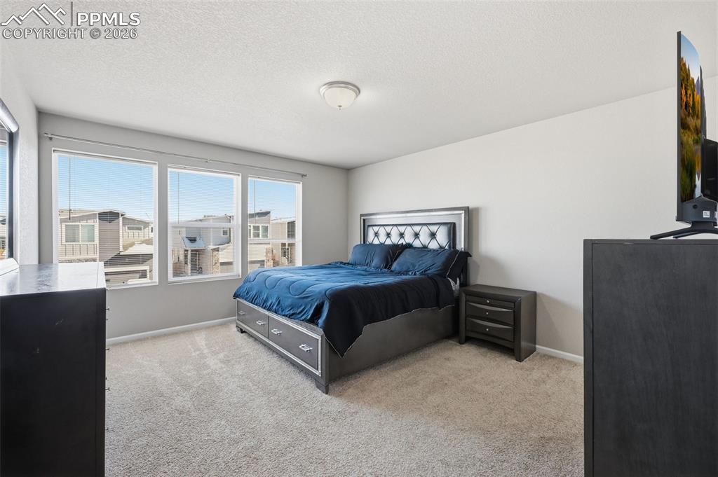 Image 20 of 33: Bedroom