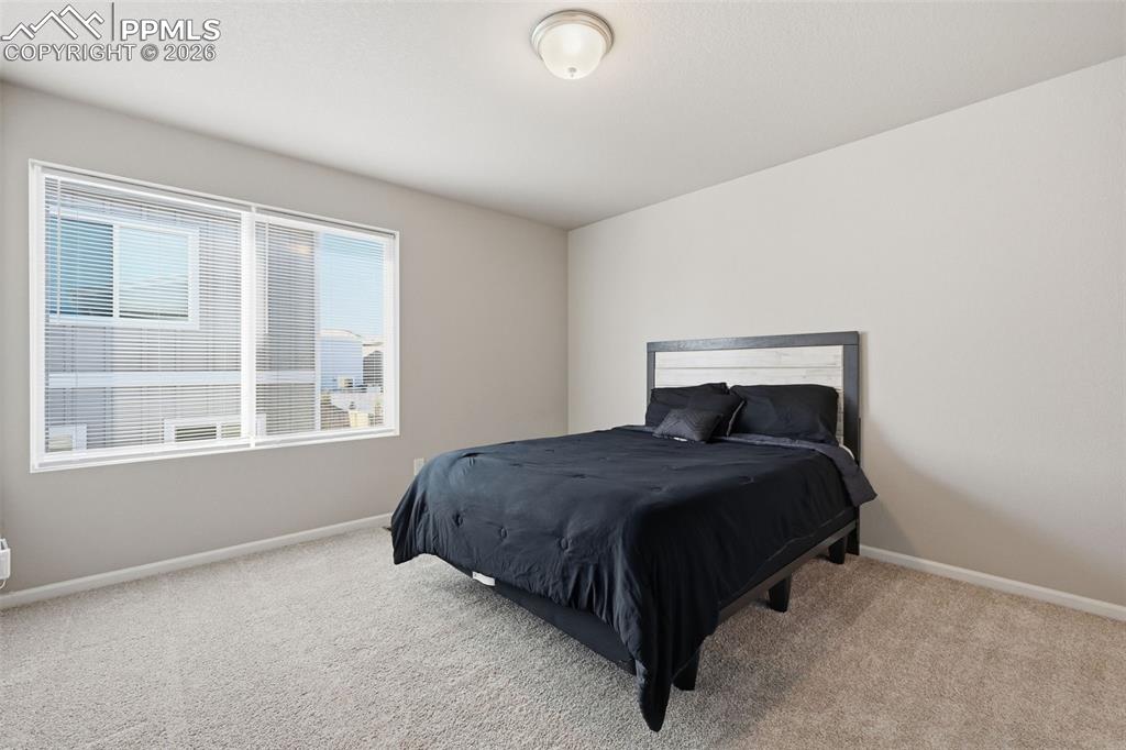 Image 29 of 33: Bedroom