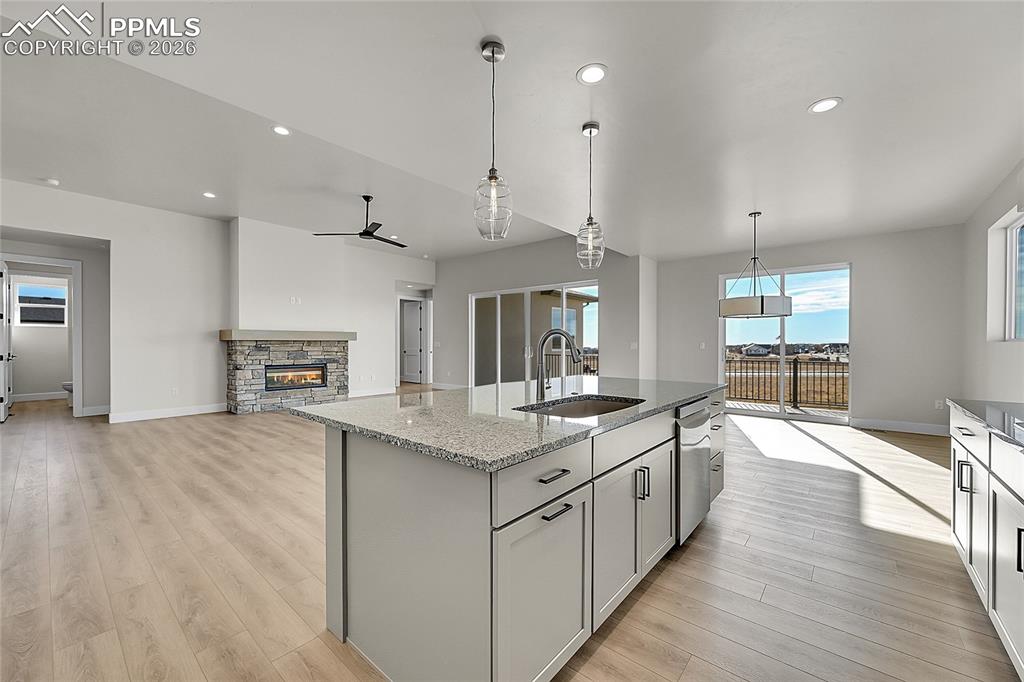 Image 13 of 46: Kitchen