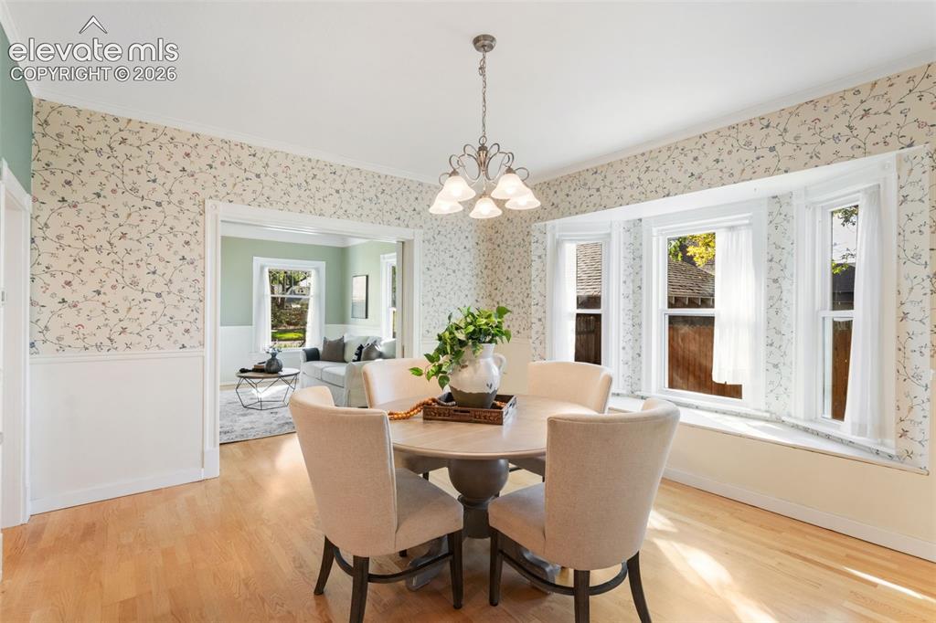 Image 6 of 42: Dining Area