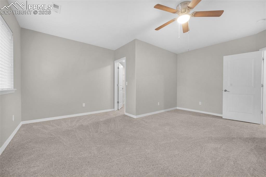 Image 35 of 50: Basement bedroom #3