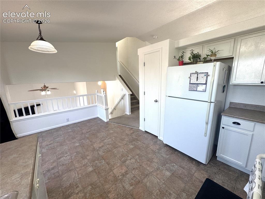 Image 6 of 40: Kitchen