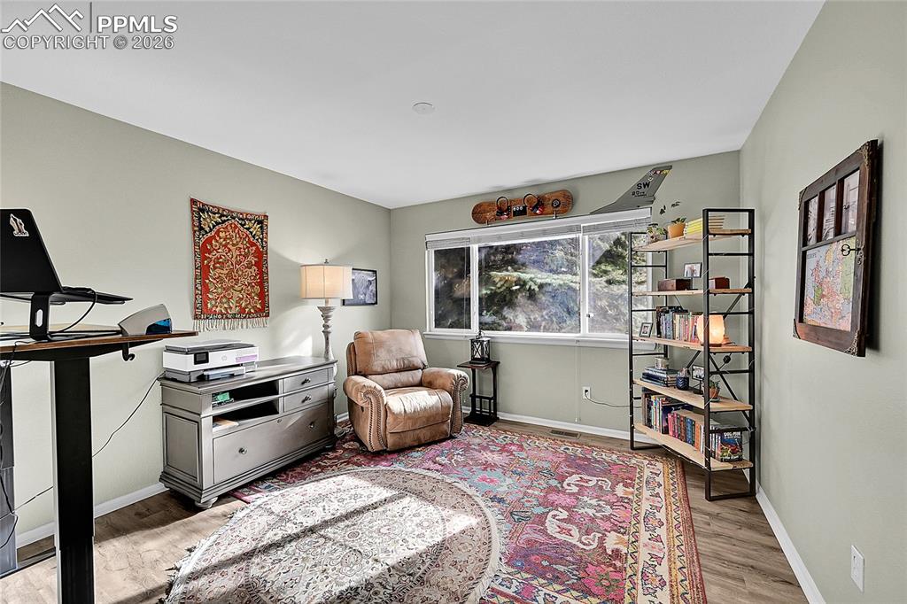 Image 12 of 44: Sitting Room