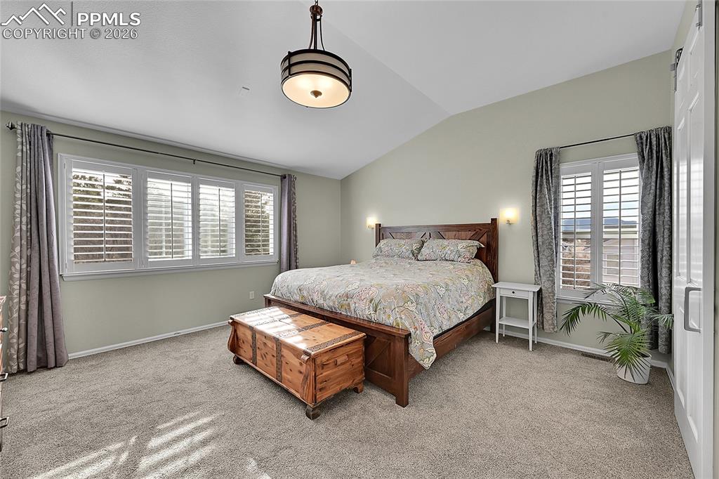 Image 16 of 44: Bedroom