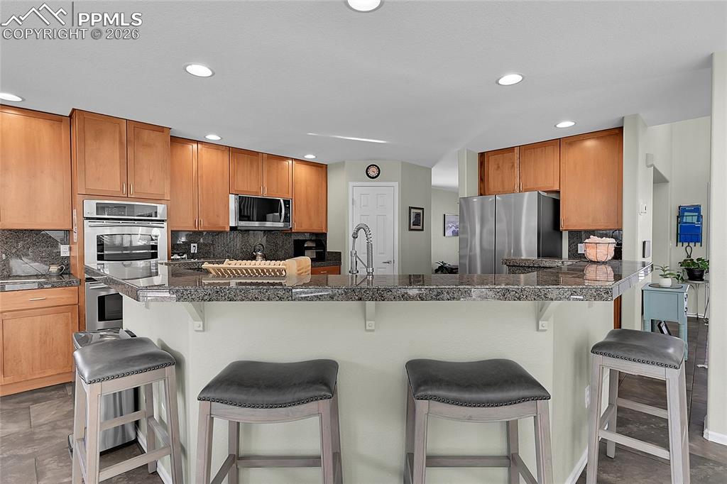 Image 7 of 44: Kitchen