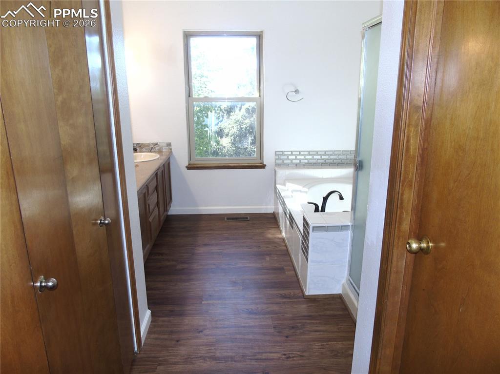 Image 19 of 47: Master Bathroom