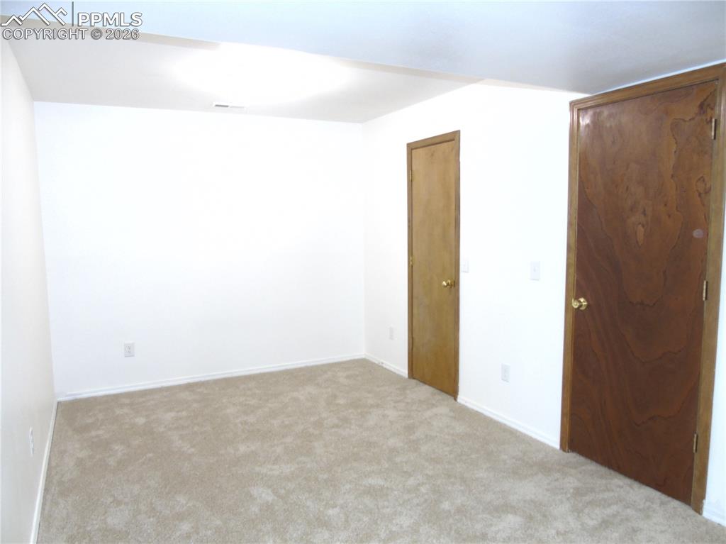 Image 38 of 47: Bedroom