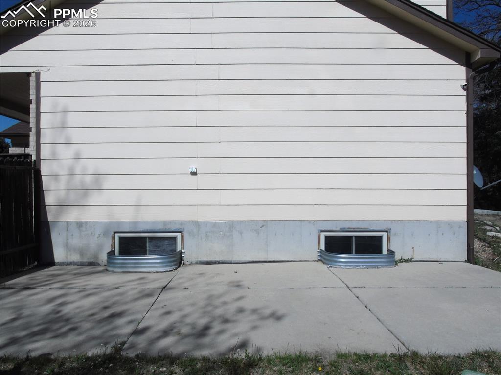 Image 46 of 47: Side of Structure