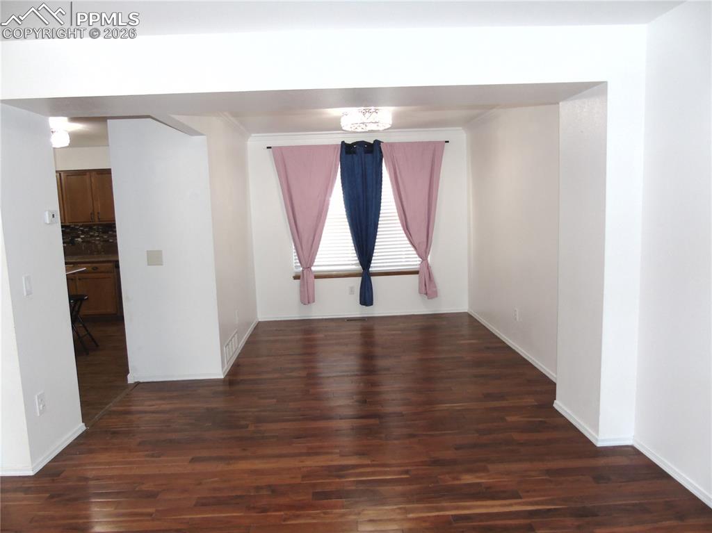 Image 6 of 47: Dining Room