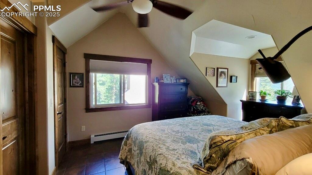 Image 24 of 50: Bedroom