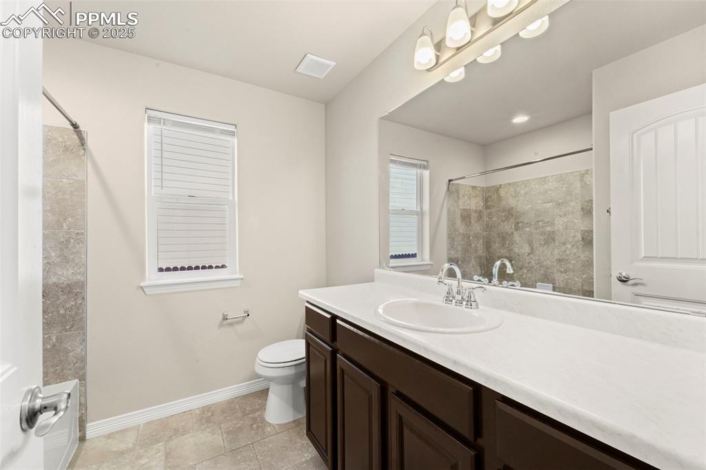 Image 8 of 39: Because everyone deserves a bathroom that feels spa-approved.