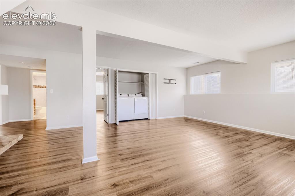 Image 15 of 31: Dining Area