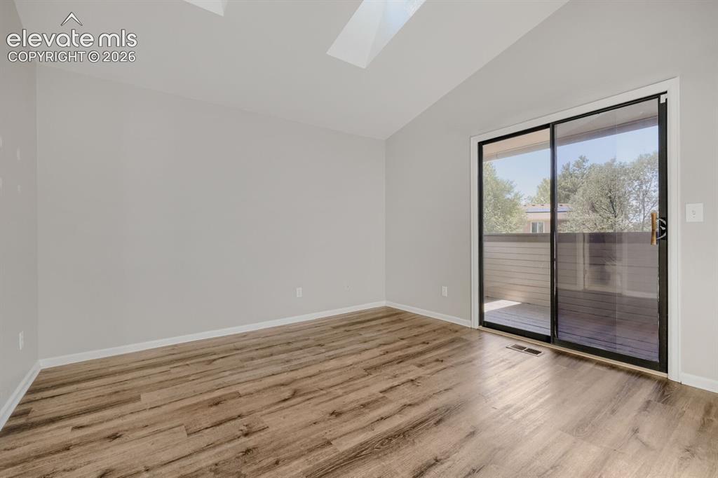 Image 17 of 31: Family Room