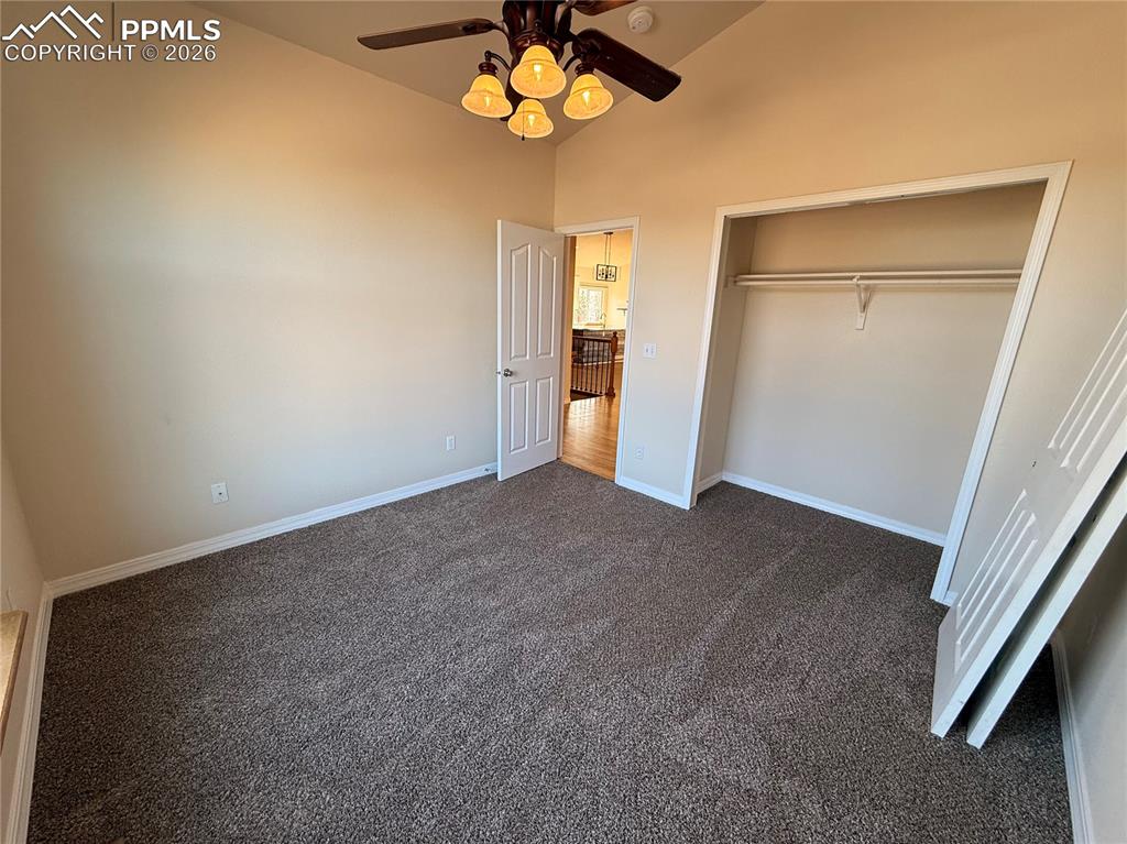 Image 8 of 50: Bedroom