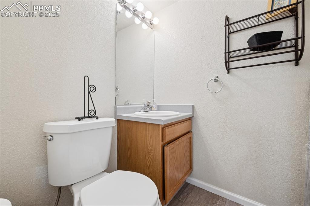 Image 10 of 28: Bathroom