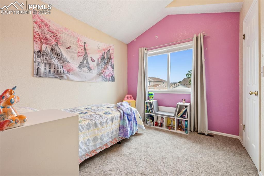 Image 16 of 28: Bedroom