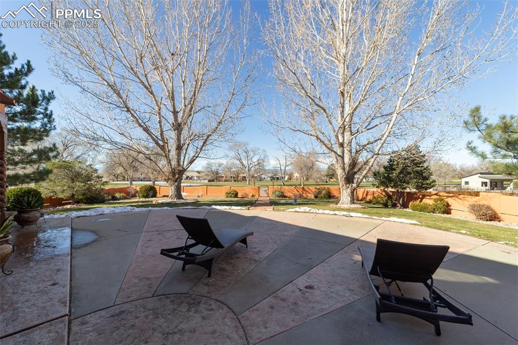 Image 45 of 50: Patio