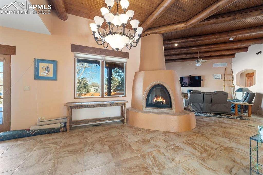 Image 9 of 50: Living Room