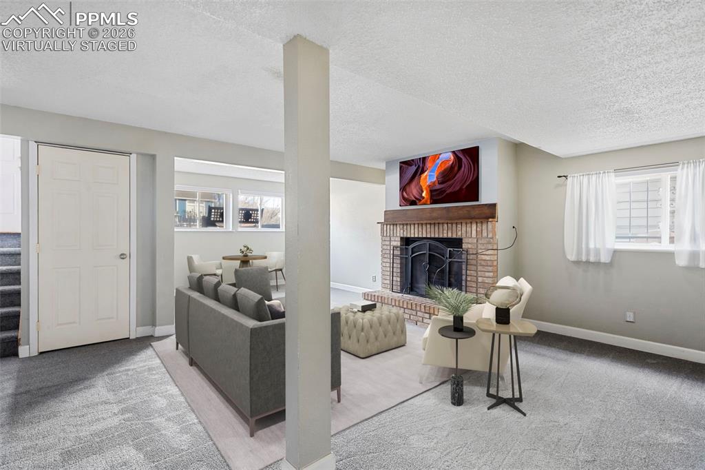 Image 19 of 30: Virtually Staged