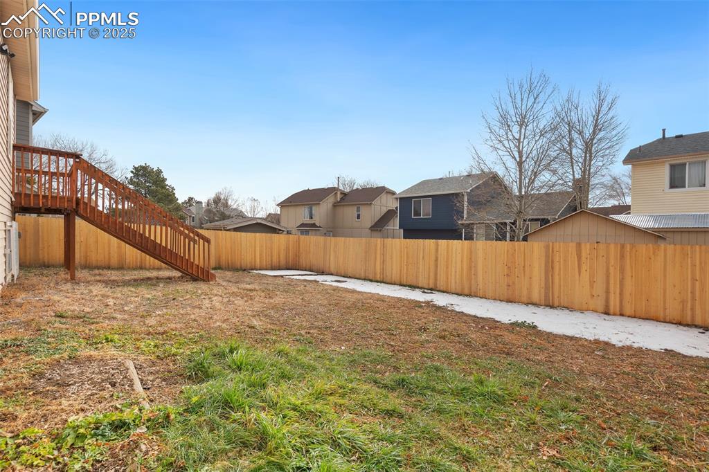 Image 29 of 30: Yard