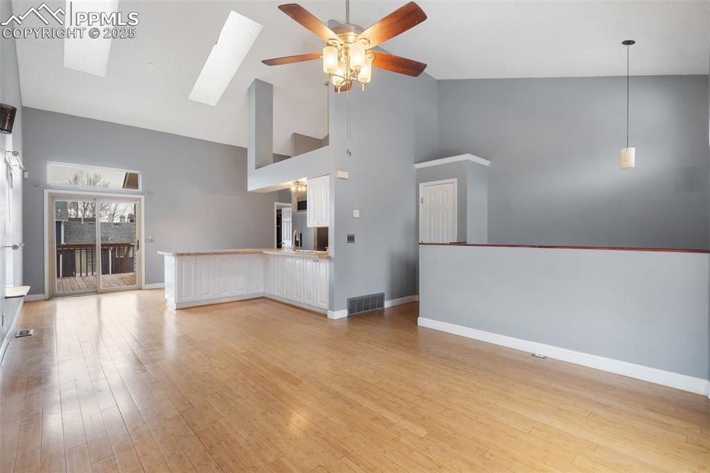 Image 3 of 30: Living Room