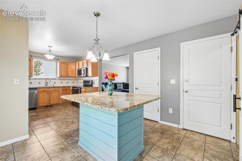 Image 8 of 37: Kitchen