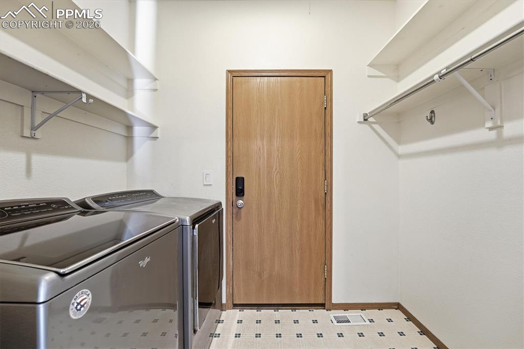 Image 23 of 49: Laundry