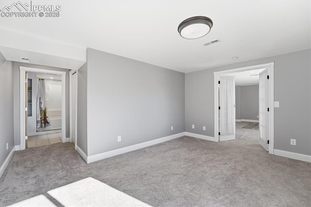 Image 31 of 49: Bedroom