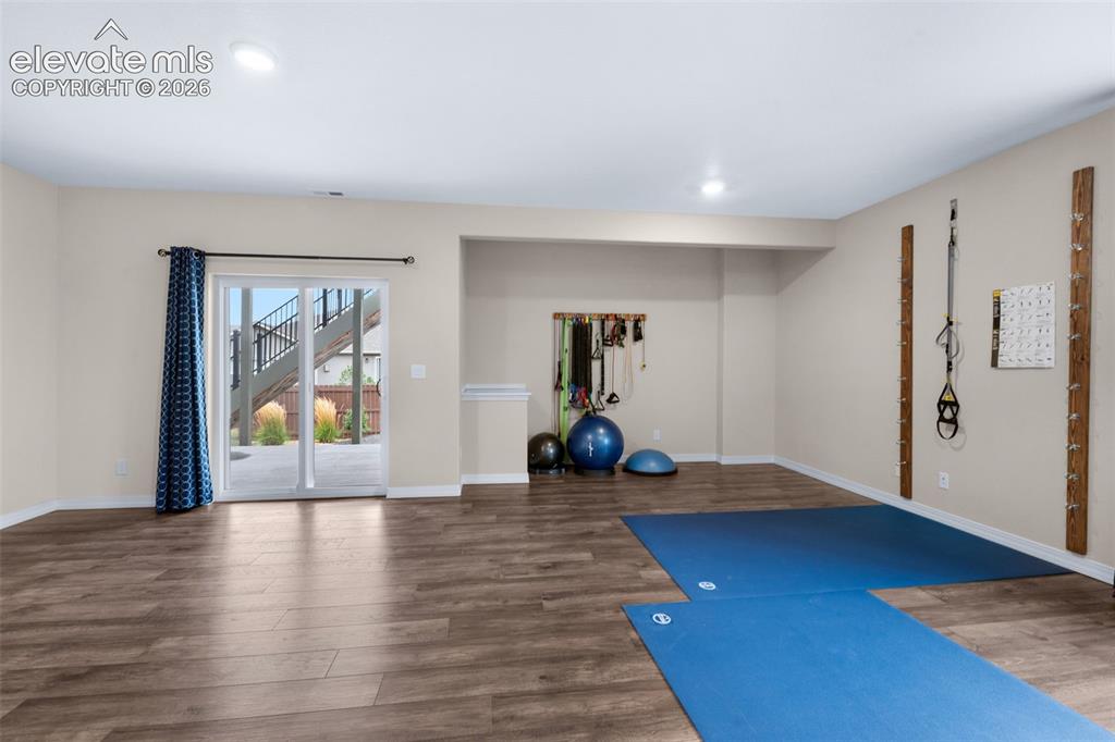 Image 22 of 35: Exercise Room
