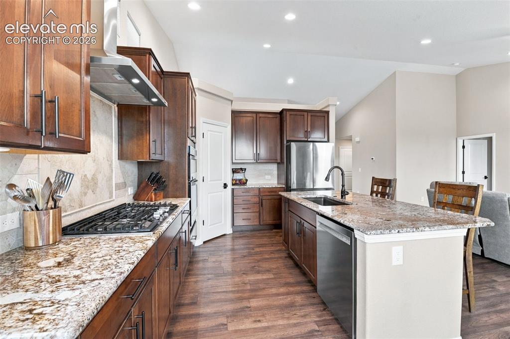Image 5 of 35: Kitchen