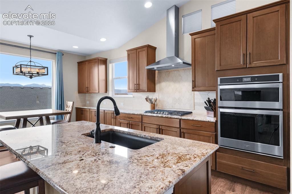 Image 6 of 35: Kitchen