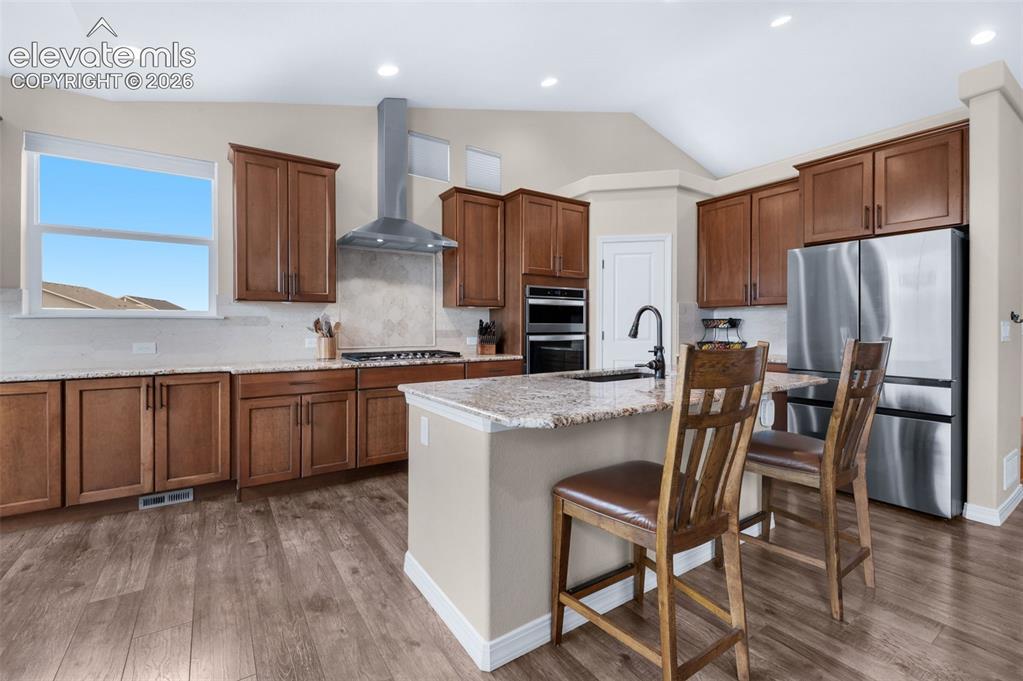 Image 7 of 35: Kitchen