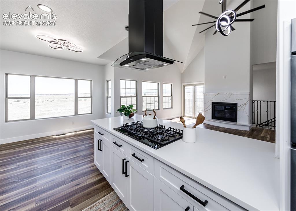 Image 8 of 46: Kitchen