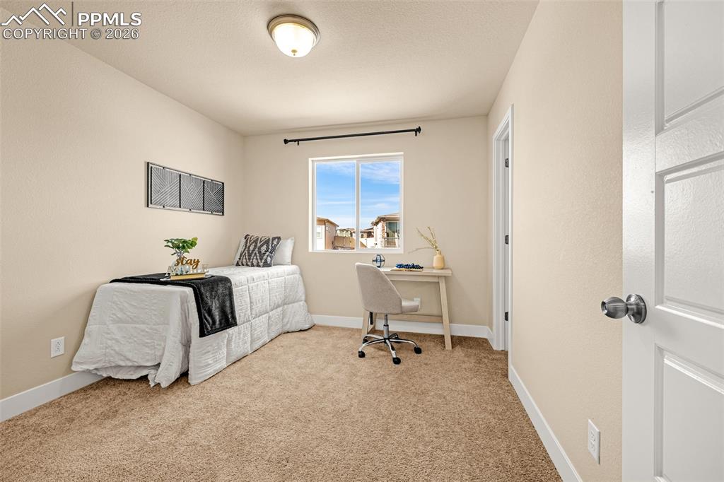 Image 25 of 46: Bedroom