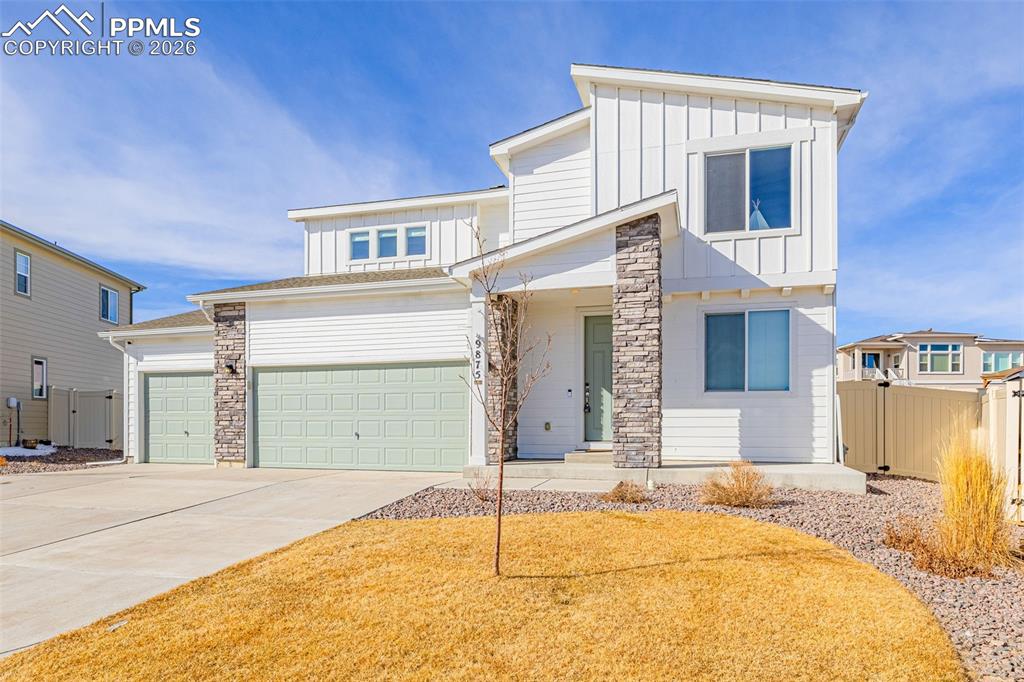 Image 36 of 46: Front of Structure