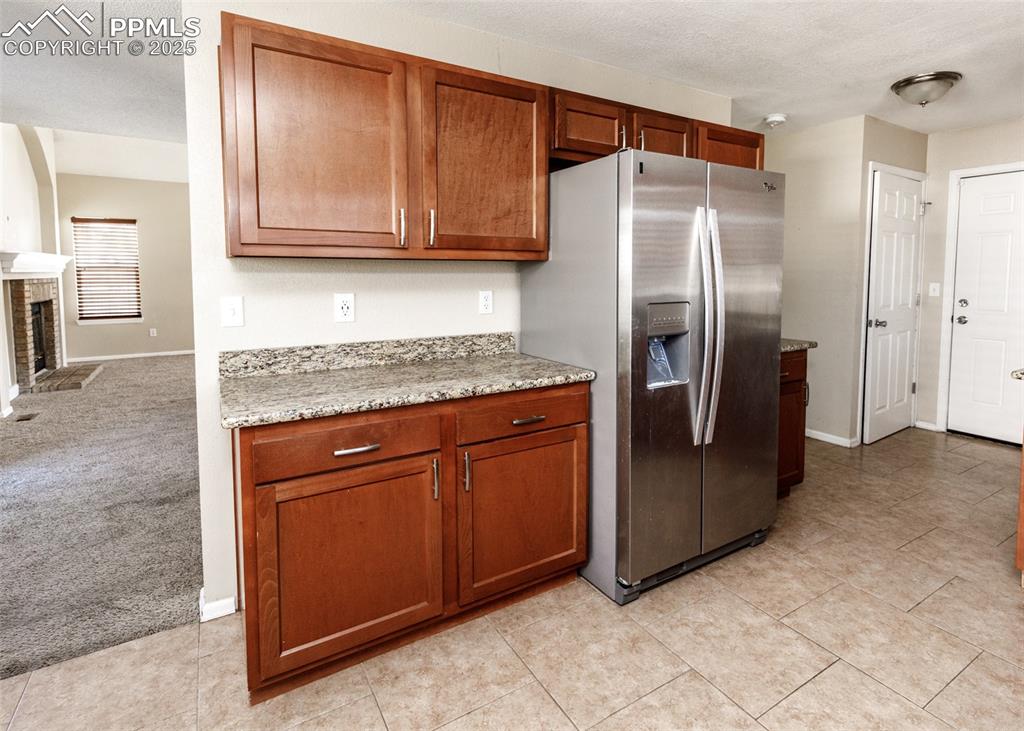 Image 20 of 48: Kitchen