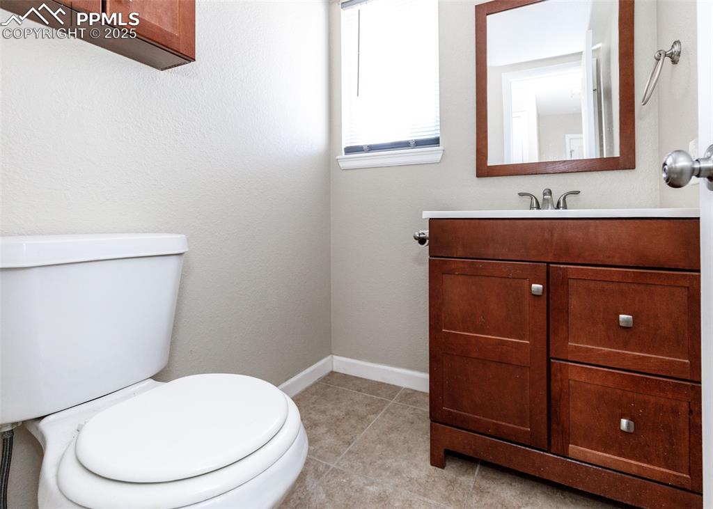 Image 22 of 48: Bathroom