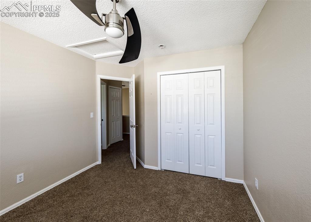 Image 32 of 48: Bedroom