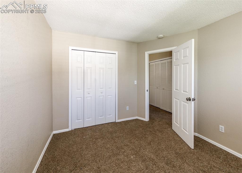 Image 34 of 48: Bedroom