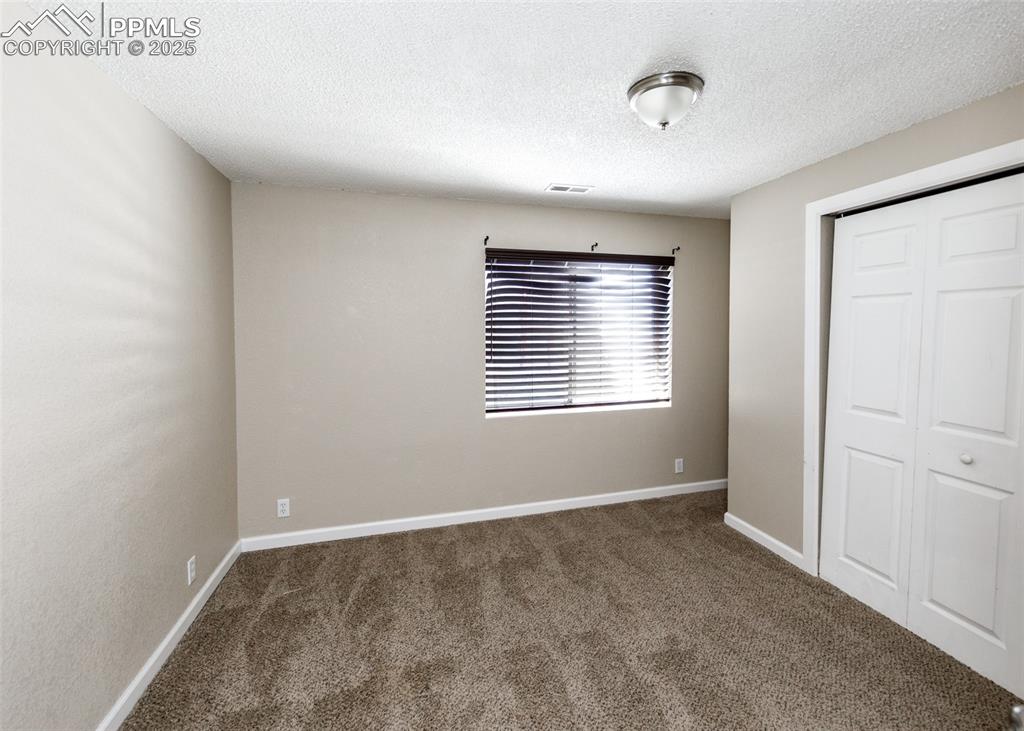 Image 41 of 48: Bedroom