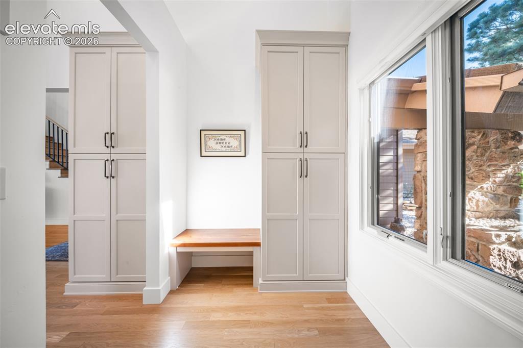 Image 19 of 49: Kitchen