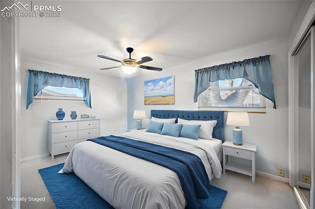 Image 11 of 24: Bedroom