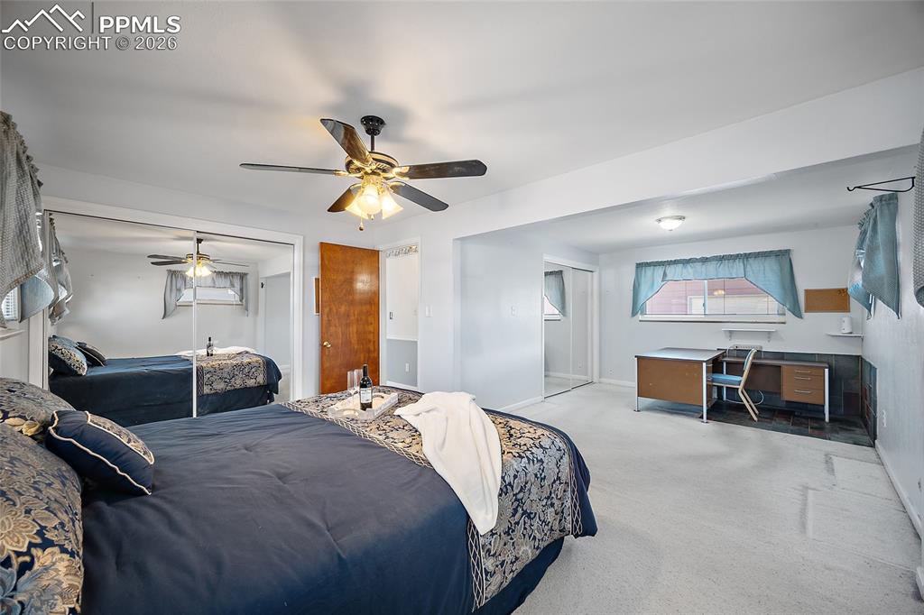 Image 13 of 24: Bedroom