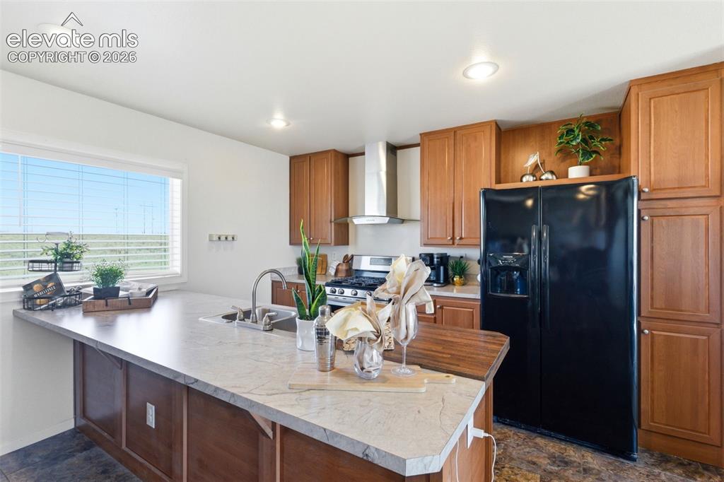 Image 9 of 43: Kitchen