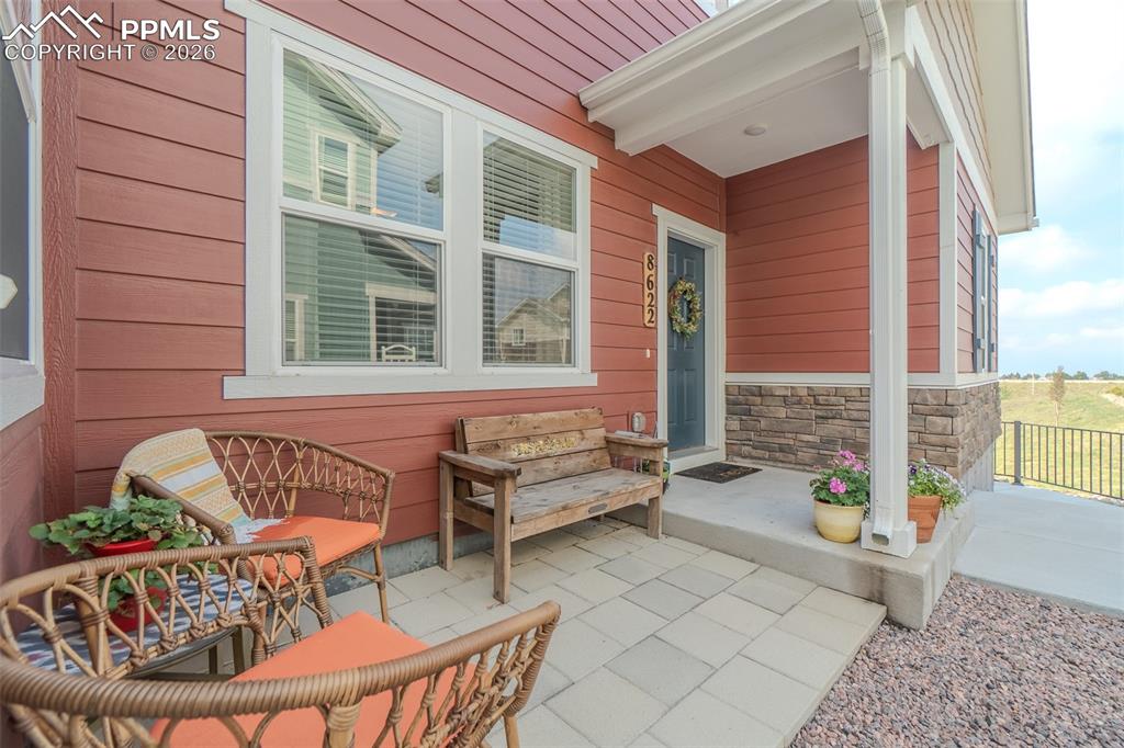 Image 4 of 31: Patio