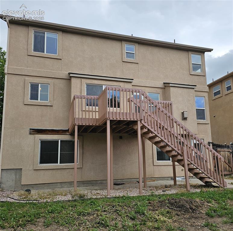 Image 17 of 17: Back of Structure